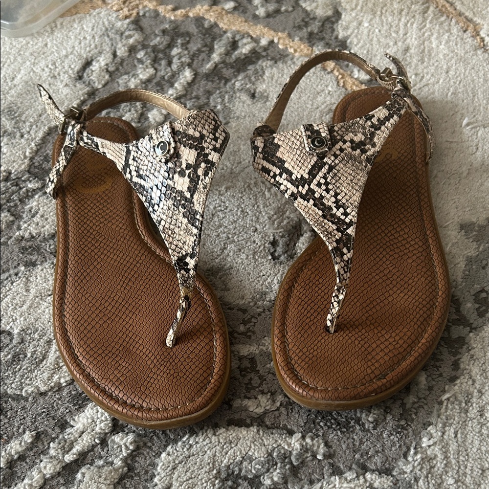 Chic Snakeskin Thong Sandals